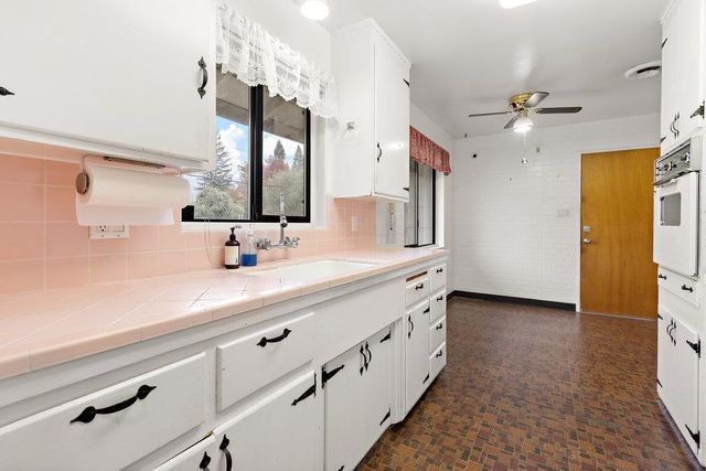 6250 Stanley Ave, Carmichael, CA 95608