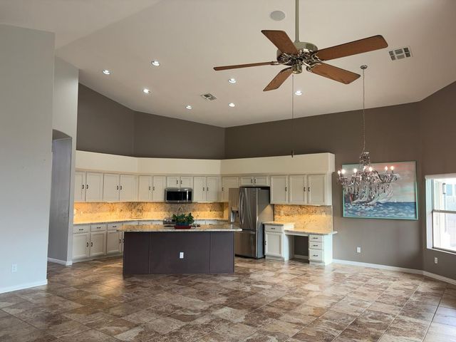 859 W Rawhide Avenue, Gilbert, AZ 85233