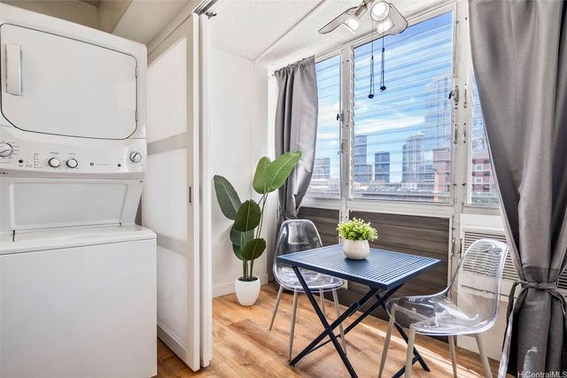 818 S King Street 704, Honolulu, HI 96813