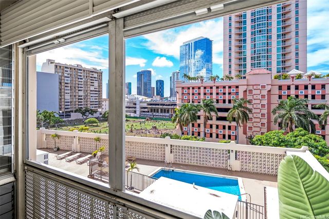 818 S King Street 704, Honolulu, HI 96813