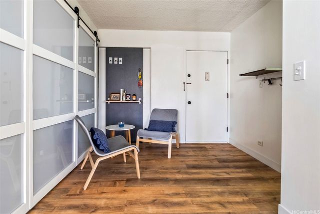 818 S King Street 704, Honolulu, HI 96813