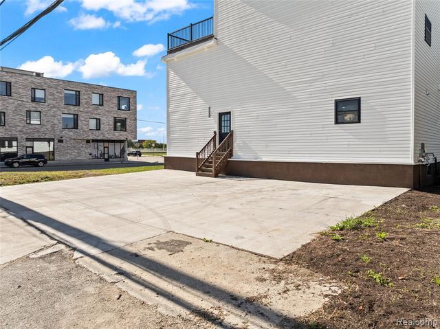 3912 4th Street, Detroit, MI 48201