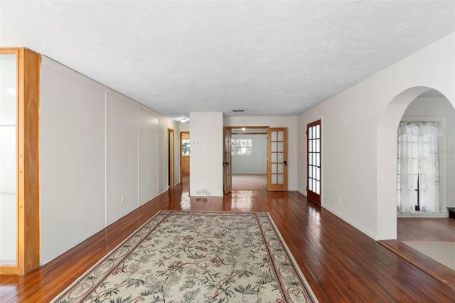 1520 W BERESFORD AVENUE, Deland, FL 32720