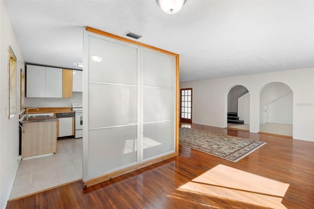 1520 W BERESFORD AVENUE, Deland, FL 32720