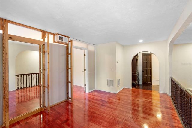 1520 W BERESFORD AVENUE, Deland, FL 32720