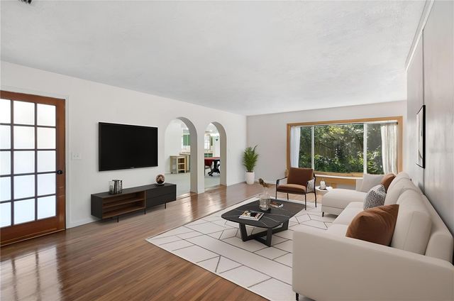 1520 W BERESFORD AVENUE, Deland, FL 32720