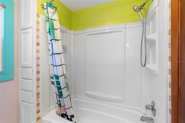 1520 W BERESFORD AVENUE, Deland, FL 32720