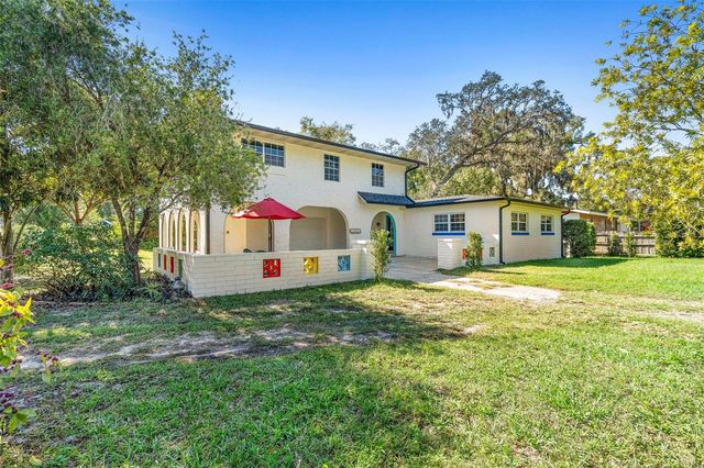 1520 W BERESFORD AVENUE, Deland, FL 32720