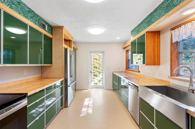 1520 W BERESFORD AVENUE, Deland, FL 32720