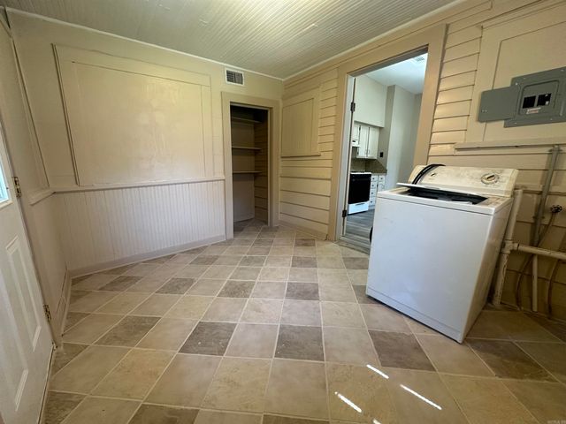 120 Wilson Street, Lonoke, AR 72086