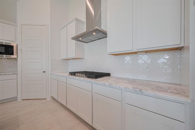 2911 Golden Isle Drive, Texas City, TX 77568