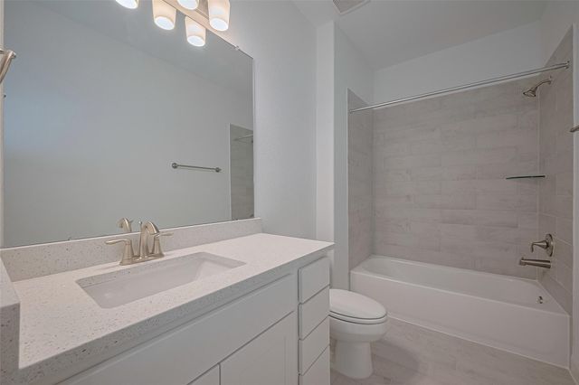 2911 Golden Isle Drive, Texas City, TX 77568