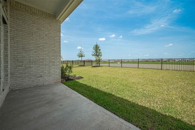 2911 Golden Isle Drive, Texas City, TX 77568