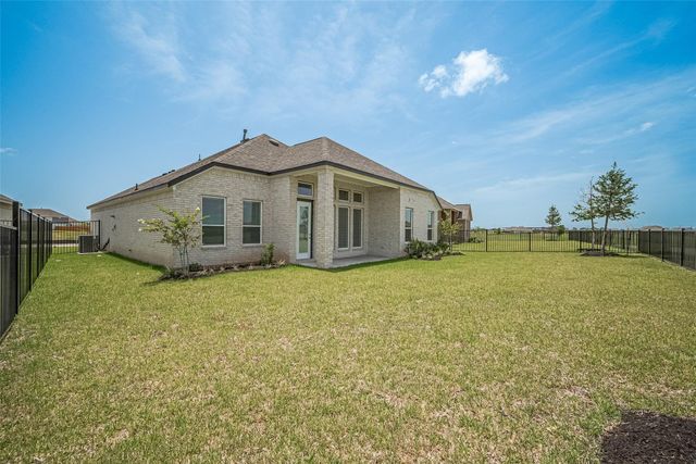 2911 Golden Isle Drive, Texas City, TX 77568