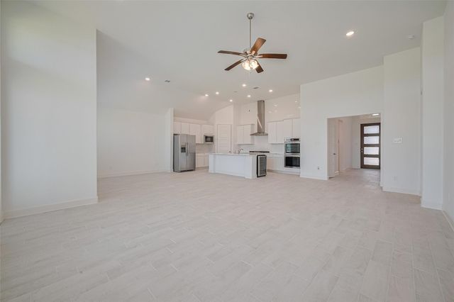 2911 Golden Isle Drive, Texas City, TX 77568