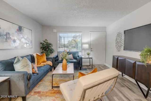 2222 W BEARDSLEY Road 2, Phoenix, AZ 85027