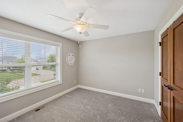 7317 103rd Avenue N, Brooklyn Park, MN 55445