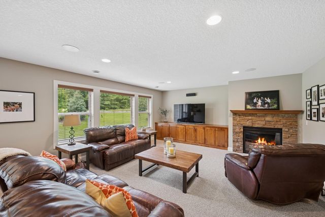 7317 103rd Avenue N, Brooklyn Park, MN 55445