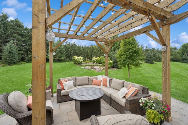 7317 103rd Avenue N, Brooklyn Park, MN 55445