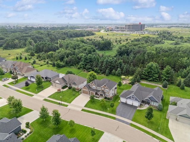 7317 103rd Avenue N, Brooklyn Park, MN 55445