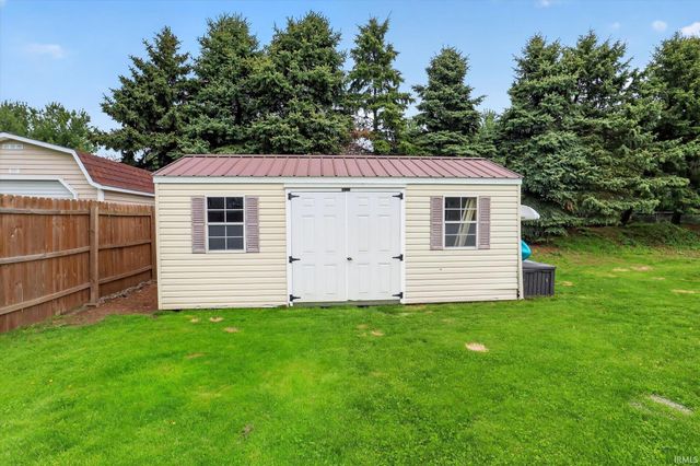 17543 Bentwood Drive, Goshen, IN 46526