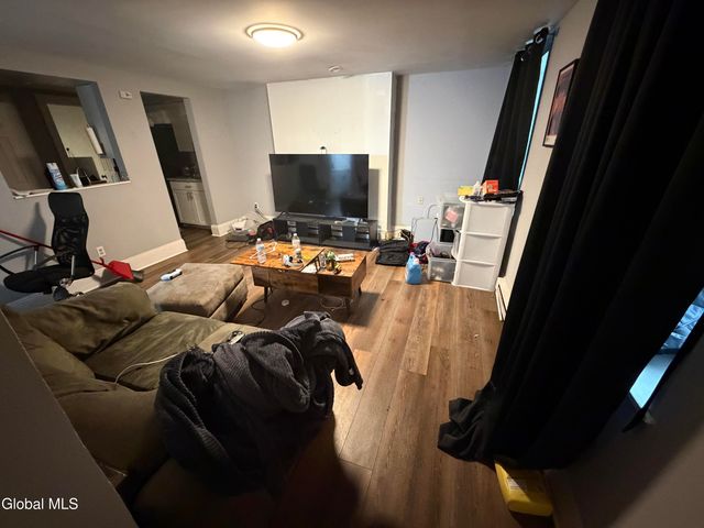 15 Ten Broeck Street Garden, Albany, NY 12210