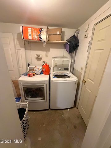 15 Ten Broeck Street Garden, Albany, NY 12210