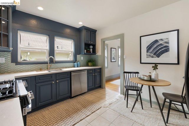 548 Wesley Ave, Oakland, CA 94606