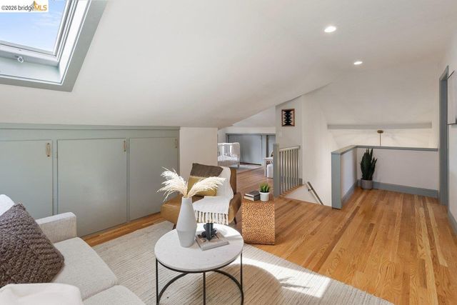 548 Wesley Ave, Oakland, CA 94606