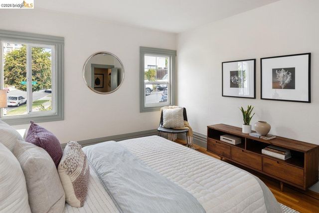 548 Wesley Ave, Oakland, CA 94606