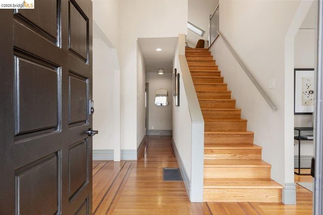548 Wesley Ave, Oakland, CA 94606