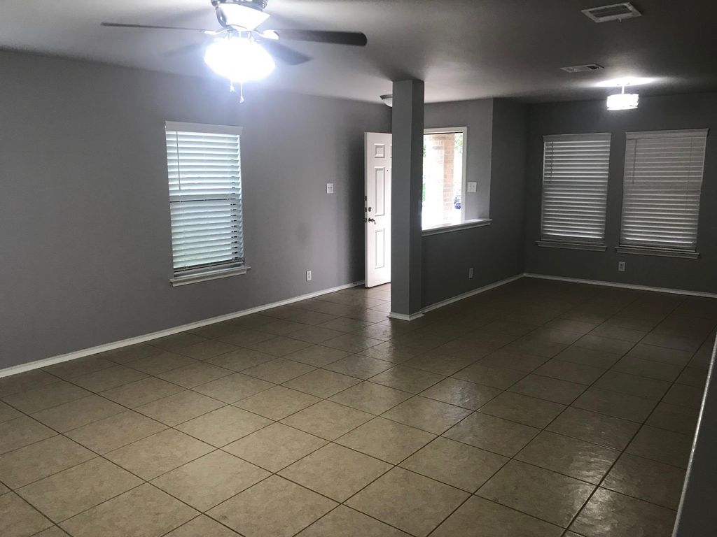 109 Cypress CT, San Marcos, TX 78666