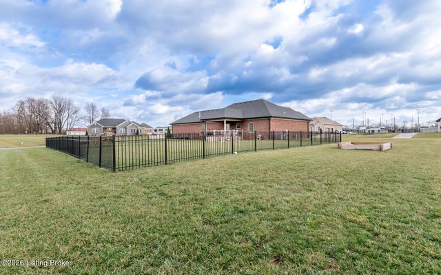 130 Megan Dr, Shepherdsville, KY 40165