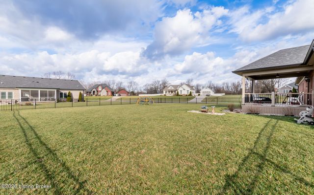 130 Megan Dr, Shepherdsville, KY 40165