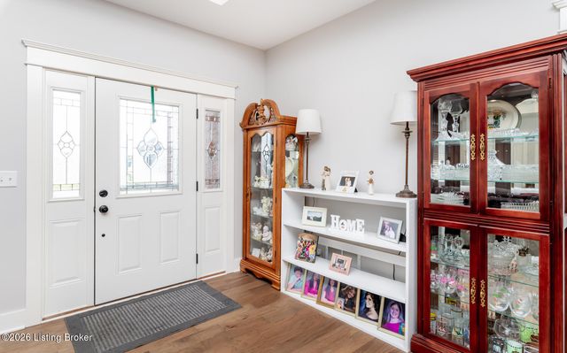 130 Megan Dr, Shepherdsville, KY 40165