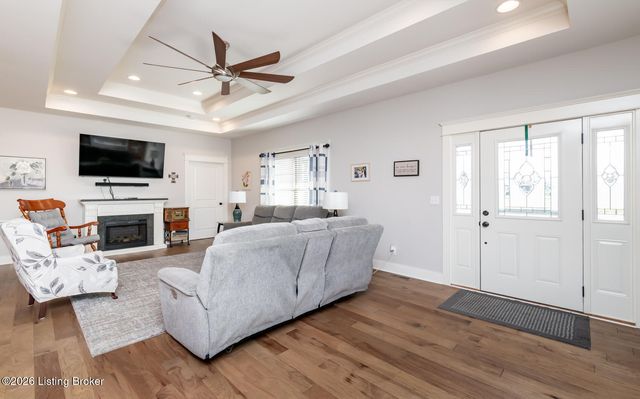 130 Megan Dr, Shepherdsville, KY 40165