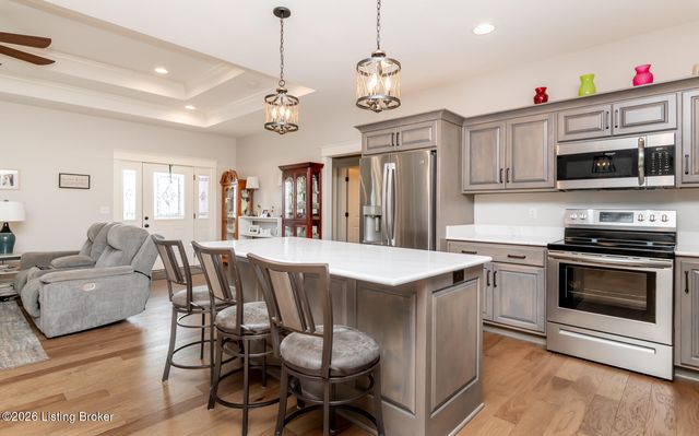 130 Megan Dr, Shepherdsville, KY 40165