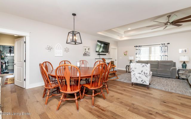 130 Megan Dr, Shepherdsville, KY 40165