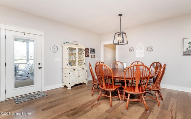 130 Megan Dr, Shepherdsville, KY 40165