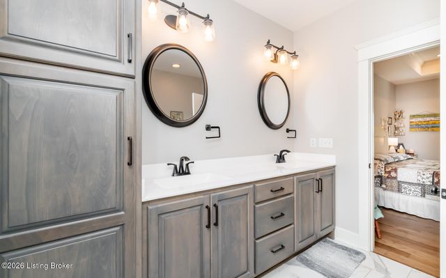 130 Megan Dr, Shepherdsville, KY 40165