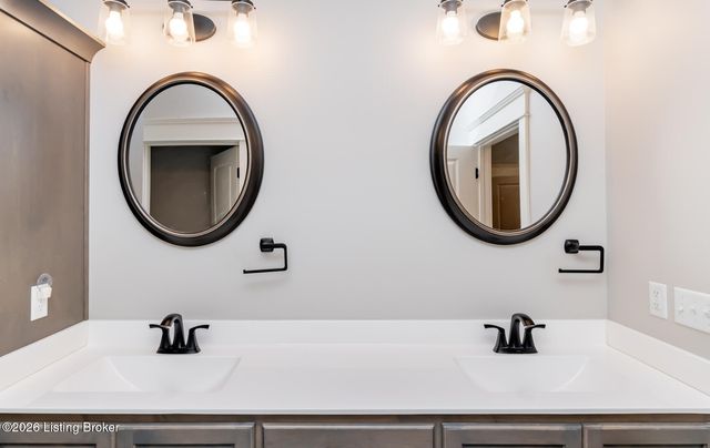 130 Megan Dr, Shepherdsville, KY 40165