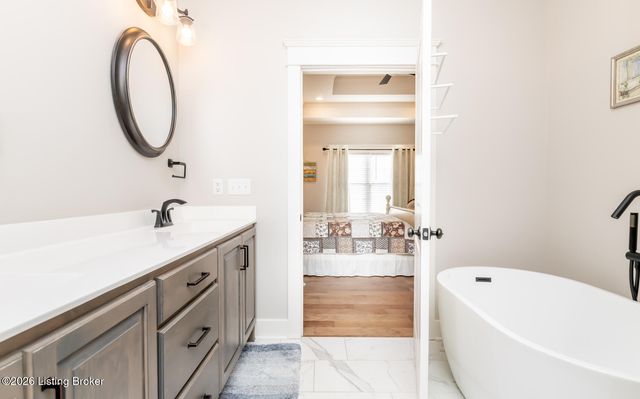 130 Megan Dr, Shepherdsville, KY 40165