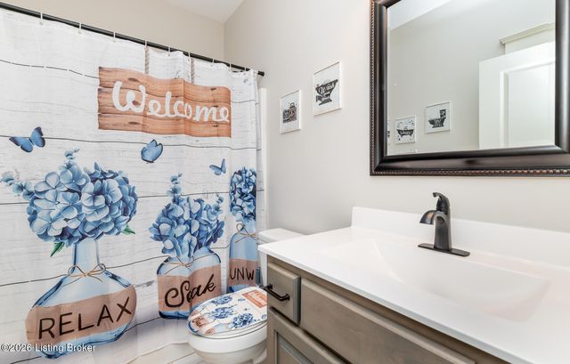 130 Megan Dr, Shepherdsville, KY 40165