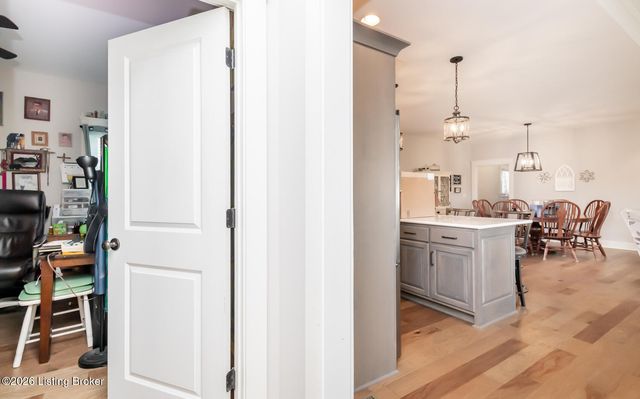 130 Megan Dr, Shepherdsville, KY 40165