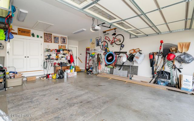 130 Megan Dr, Shepherdsville, KY 40165