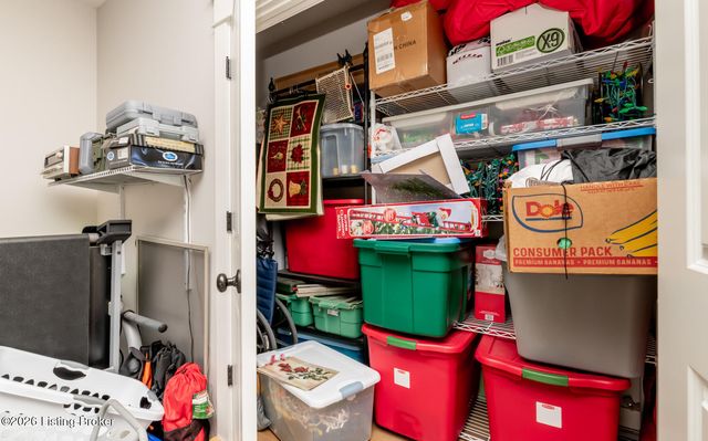 130 Megan Dr, Shepherdsville, KY 40165