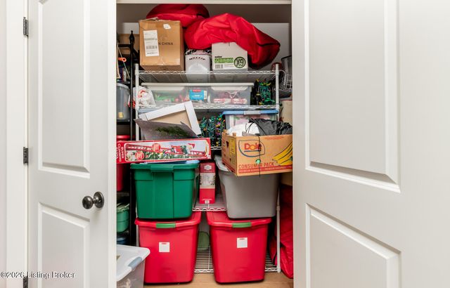 130 Megan Dr, Shepherdsville, KY 40165