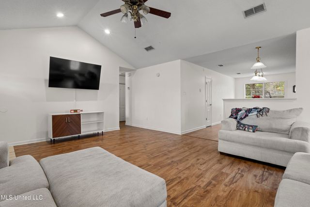 11888 Bell Avenue, Biloxi, MS 39532