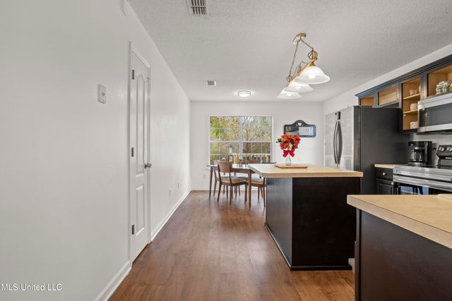 11888 Bell Avenue, Biloxi, MS 39532