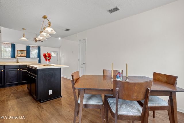 11888 Bell Avenue, Biloxi, MS 39532